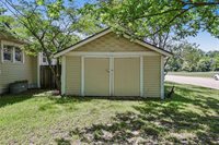 200 South Banks Street, Caldwell, TX 77836