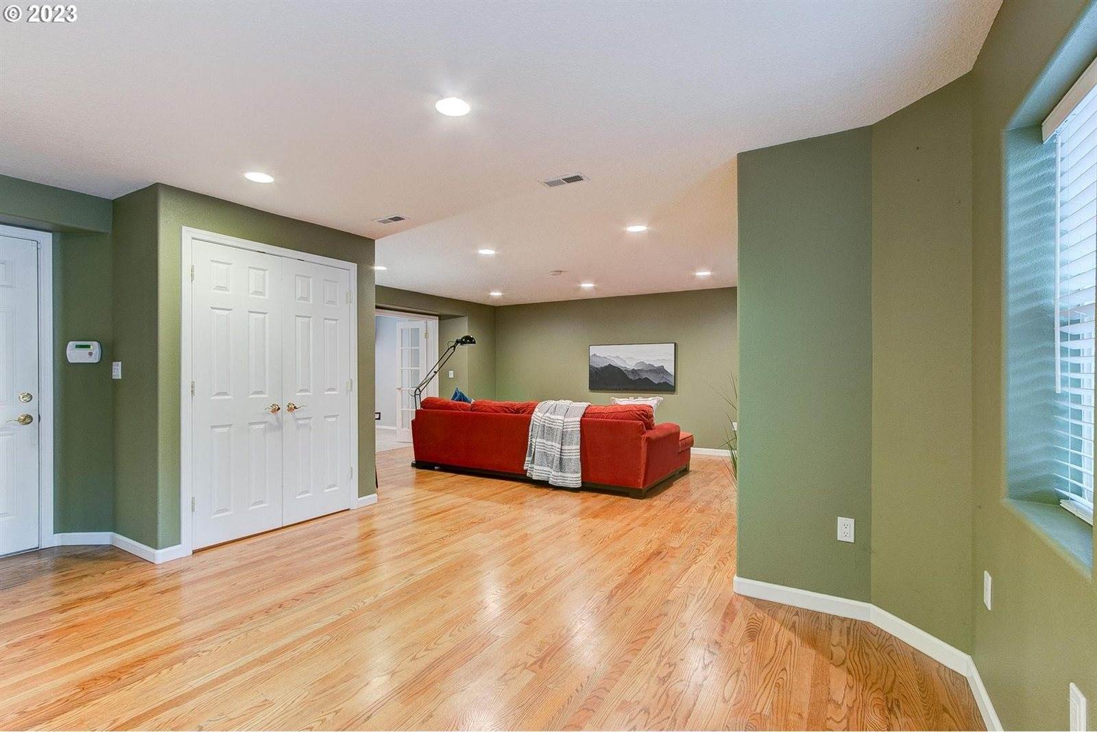 15603 NE Fremont St, Portland, OR 97230