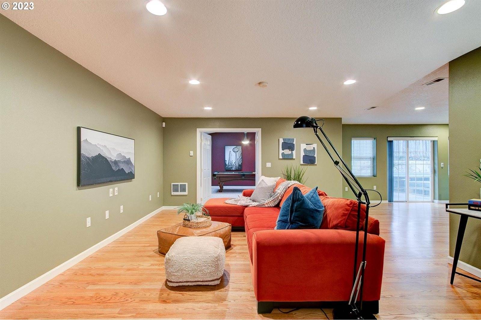 15603 NE Fremont St, Portland, OR 97230