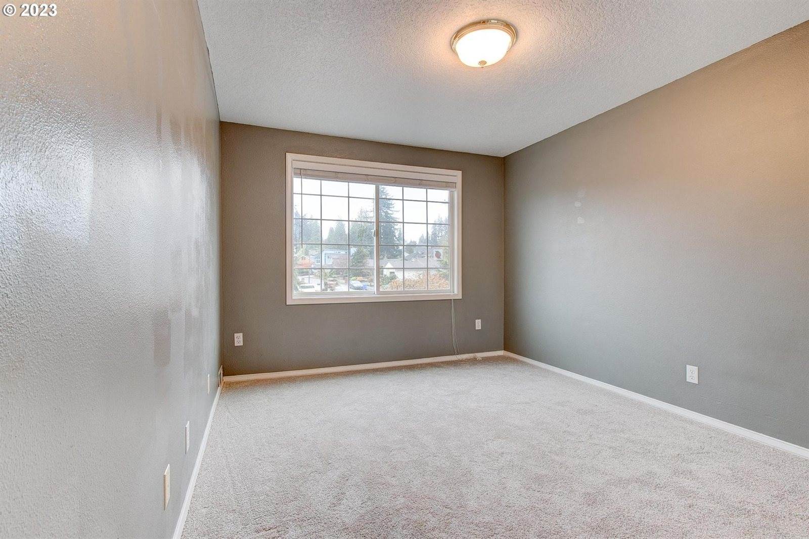 15603 NE Fremont St, Portland, OR 97230