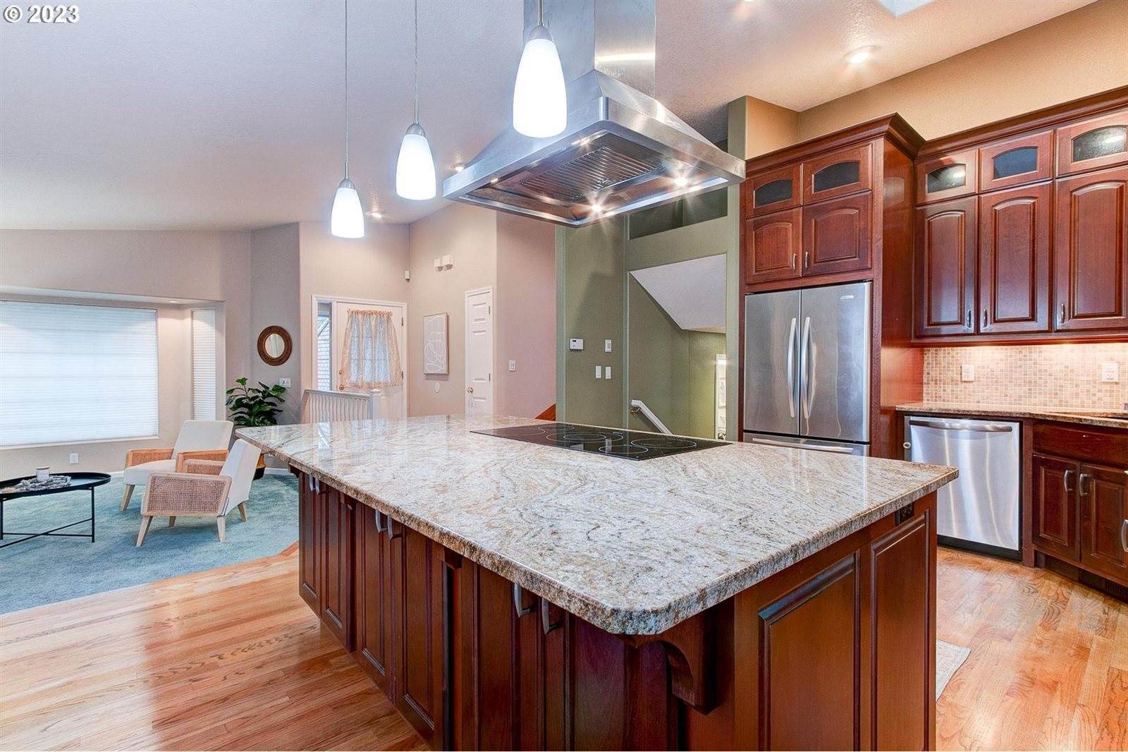 15603 NE Fremont St, Portland, OR 97230