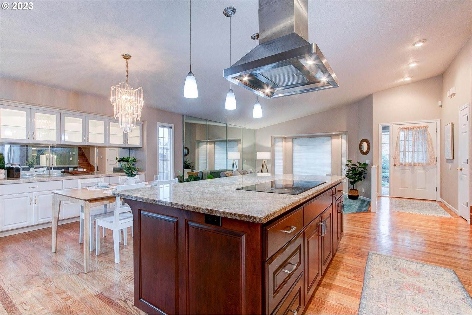 15603 NE Fremont St, Portland, OR 97230