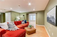 15603 NE Fremont St, Portland, OR 97230