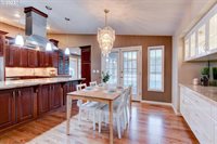 15603 NE Fremont St, Portland, OR 97230