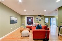 15603 NE Fremont St, Portland, OR 97230