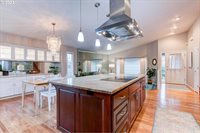 15603 NE Fremont St, Portland, OR 97230