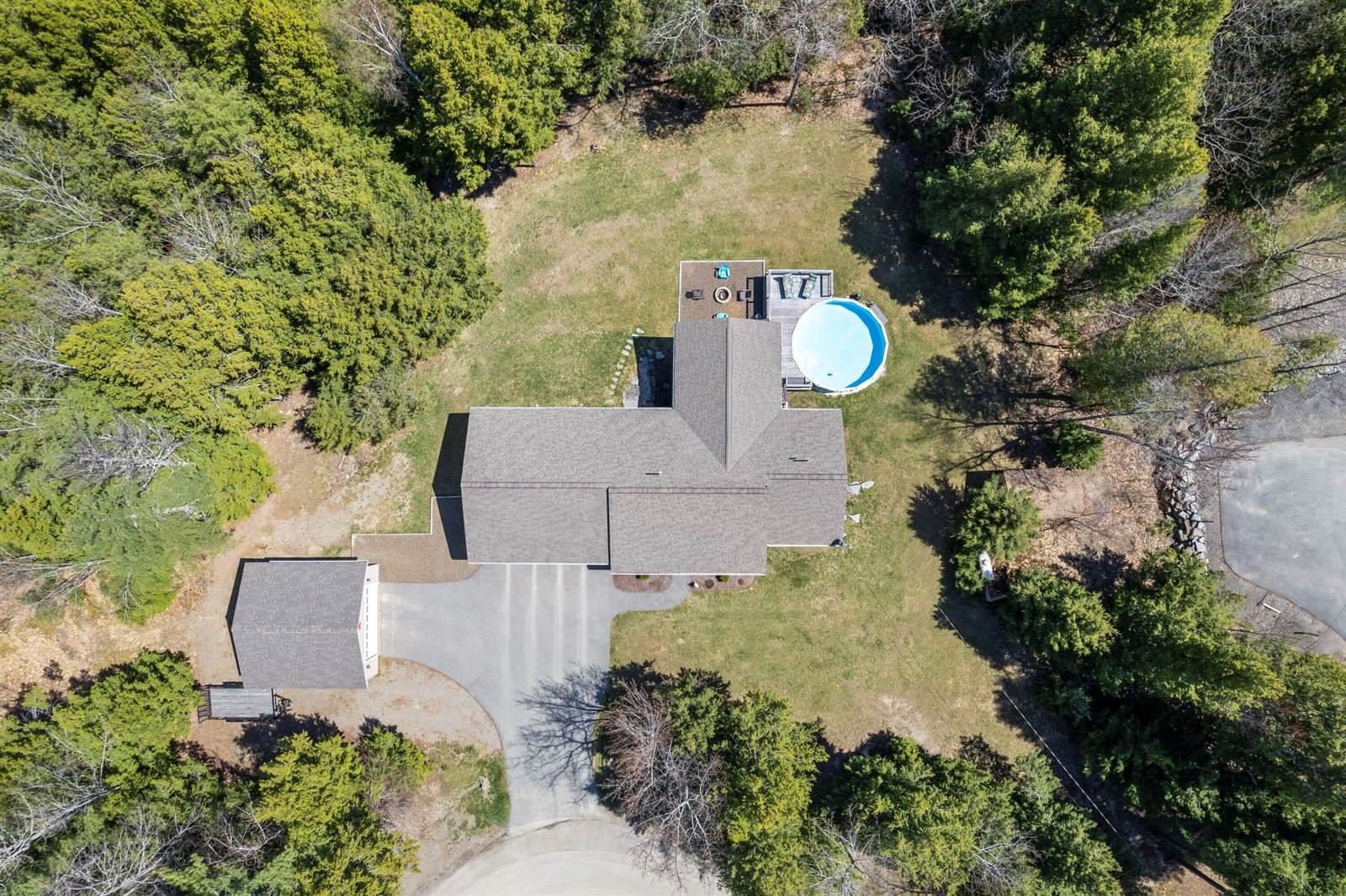 61 Pendleton Drive, Hermon, ME 04401