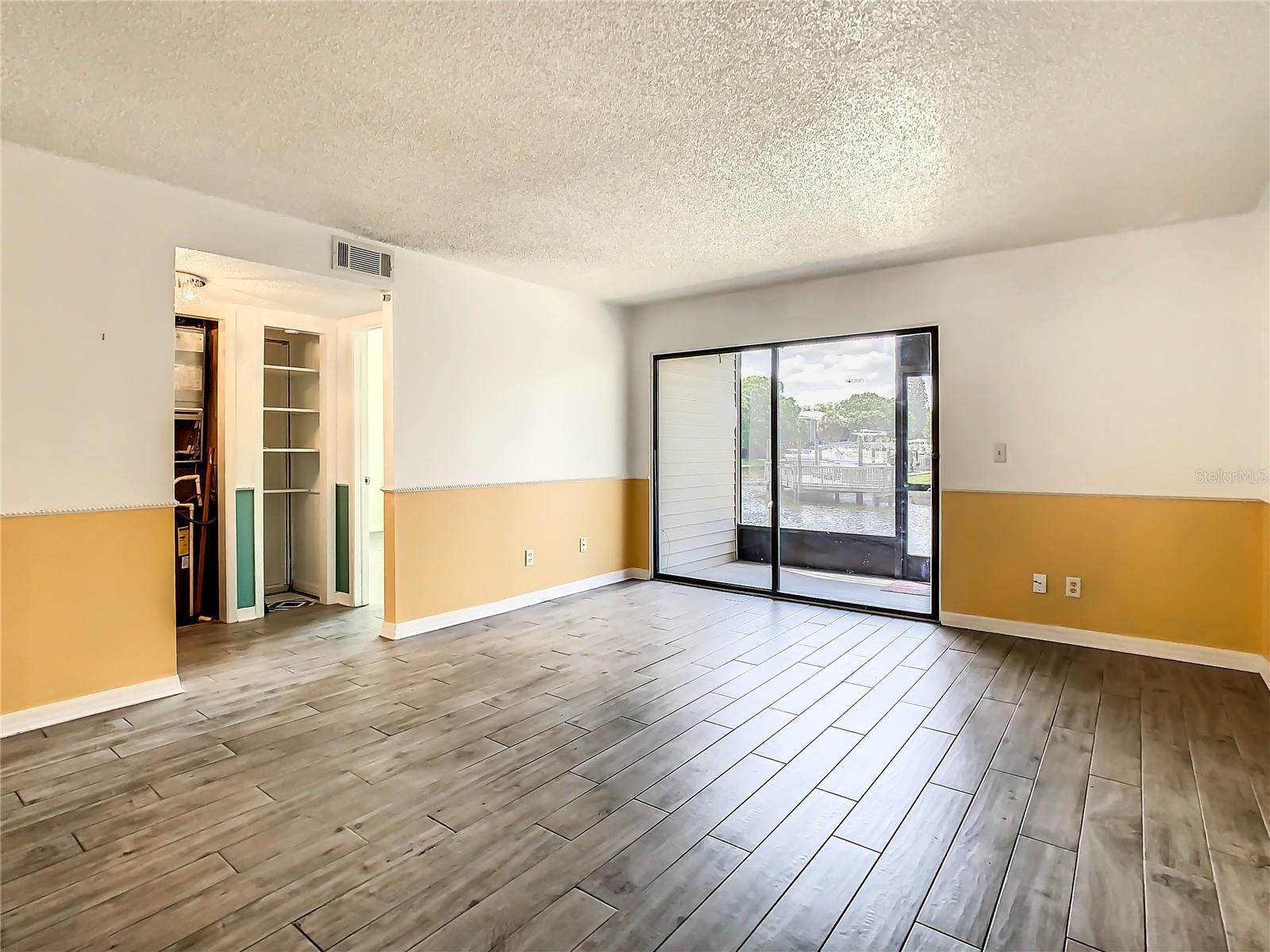 360 Moorings Cove Drive, Tarpon Springs, FL 34689