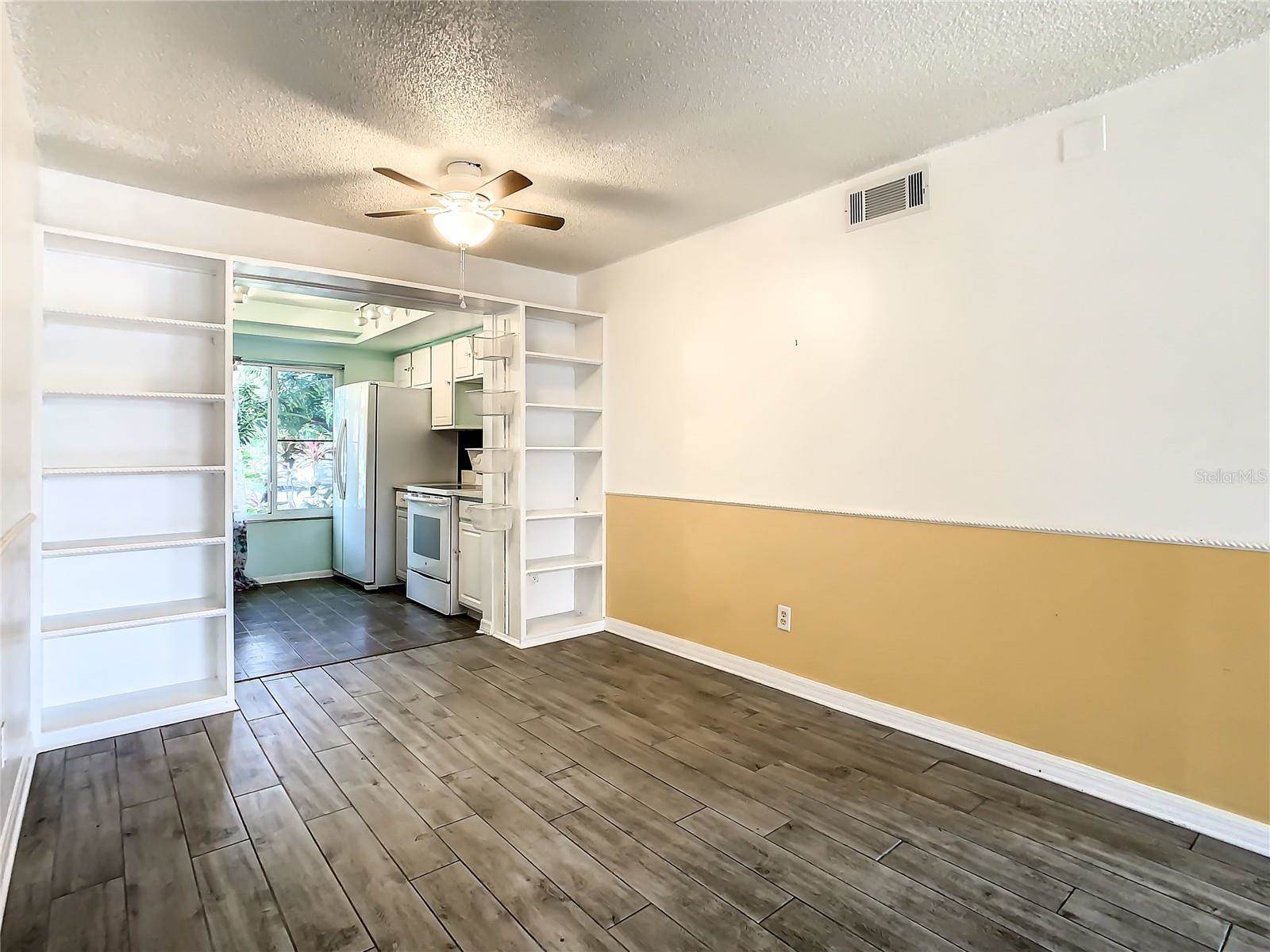 360 Moorings Cove Drive, Tarpon Springs, FL 34689