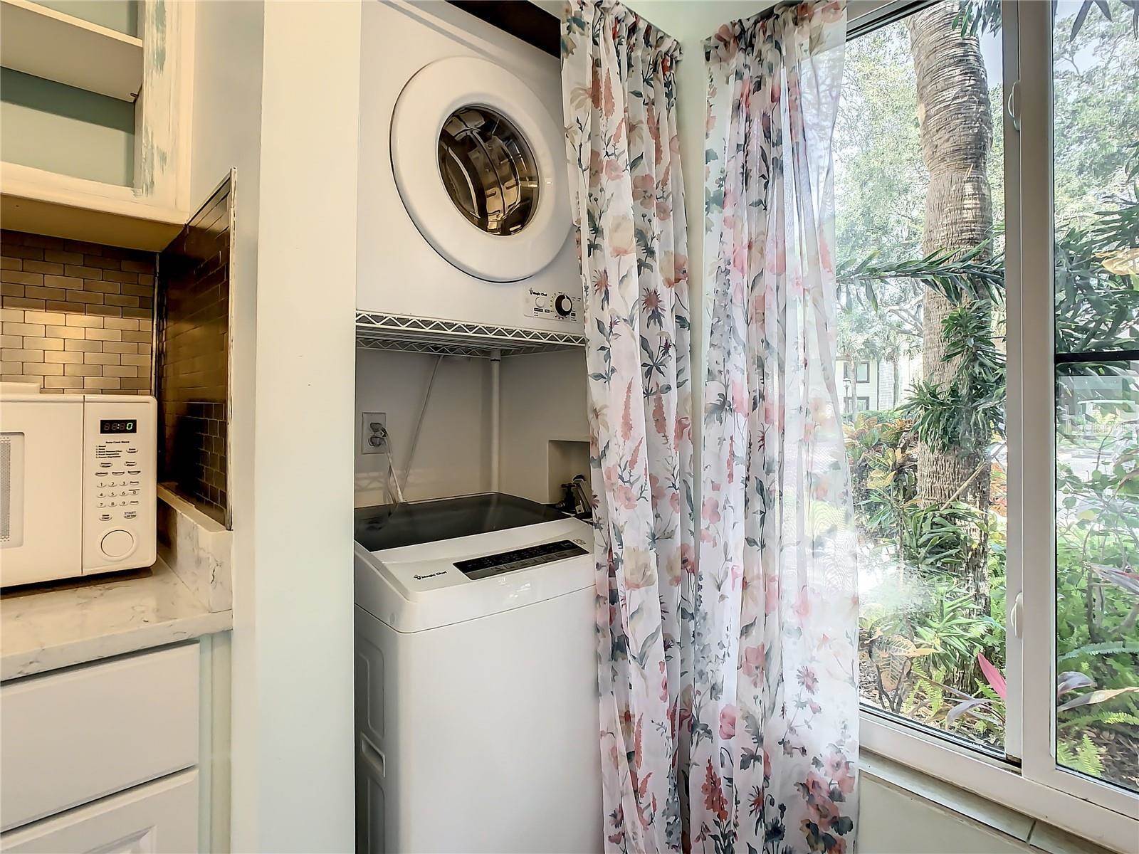 360 Moorings Cove Drive, Tarpon Springs, FL 34689