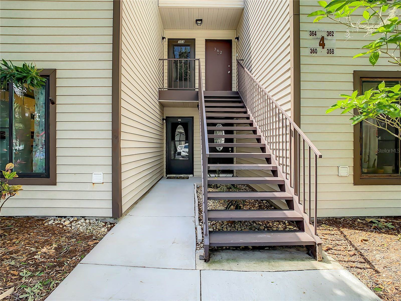 360 Moorings Cove Drive, Tarpon Springs, FL 34689