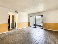 360 Moorings Cove Drive, Tarpon Springs, FL 34689