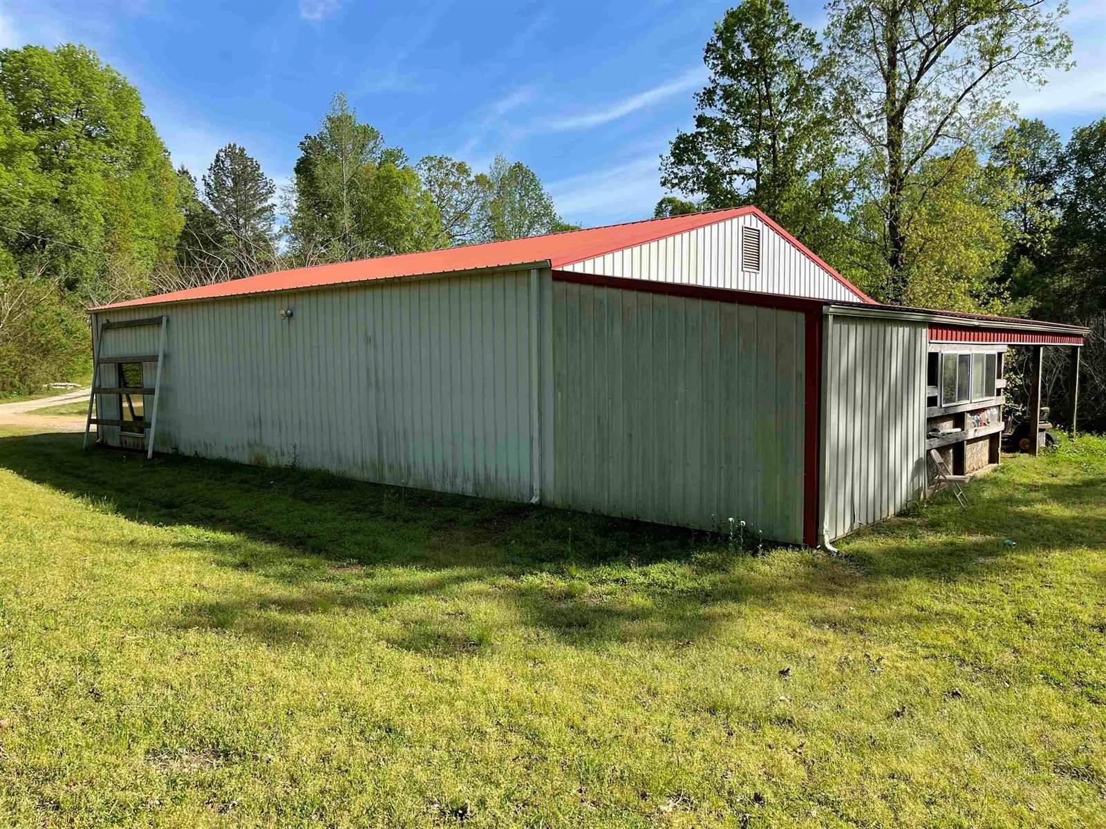 2065 Hughes Rd, Henderson, TN 38340