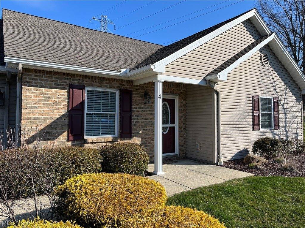 170 Sandy Court, #4, New Middletown, OH 44442