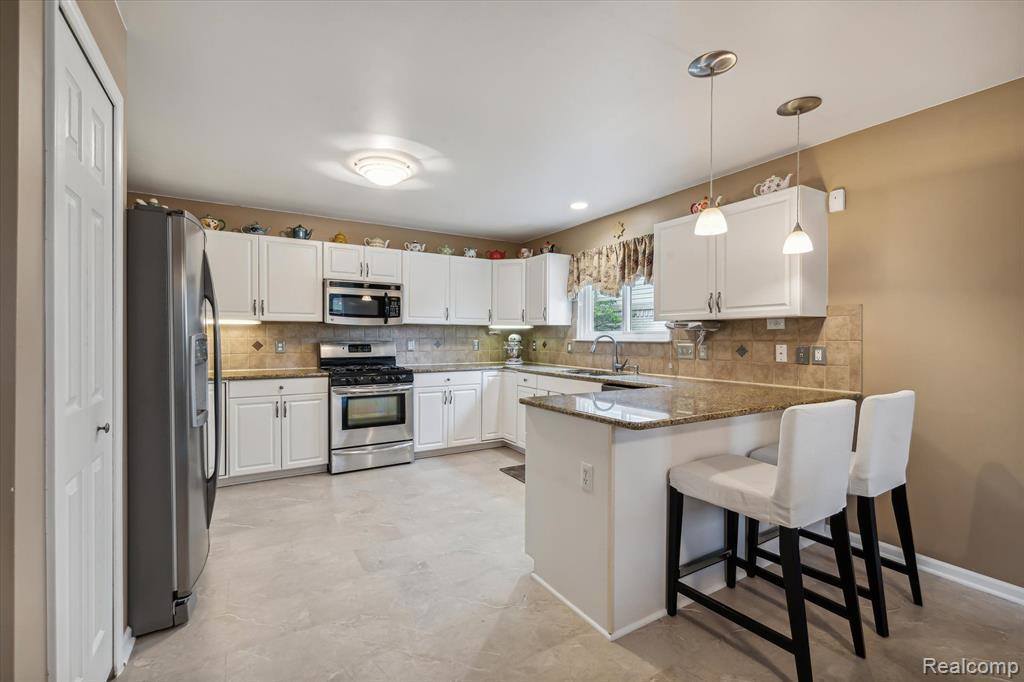 24406 Curt Drive, Brownstown Township, MI 48183