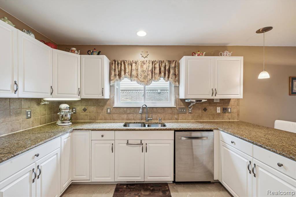 24406 Curt Drive, Brownstown Township, MI 48183