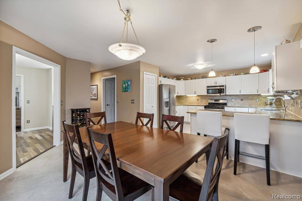 24406 Curt Drive, Brownstown Township, MI 48183