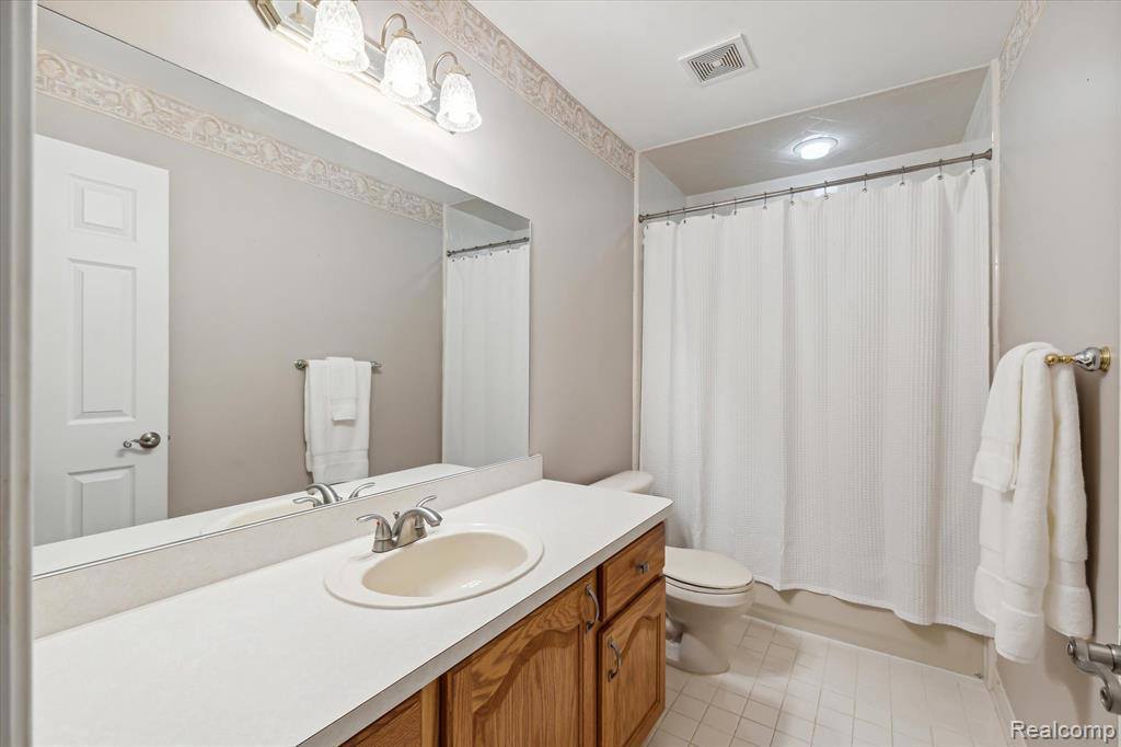 24406 Curt Drive, Brownstown Township, MI 48183