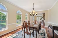 6710 Donegan Ct, Alexandria, VA 22315