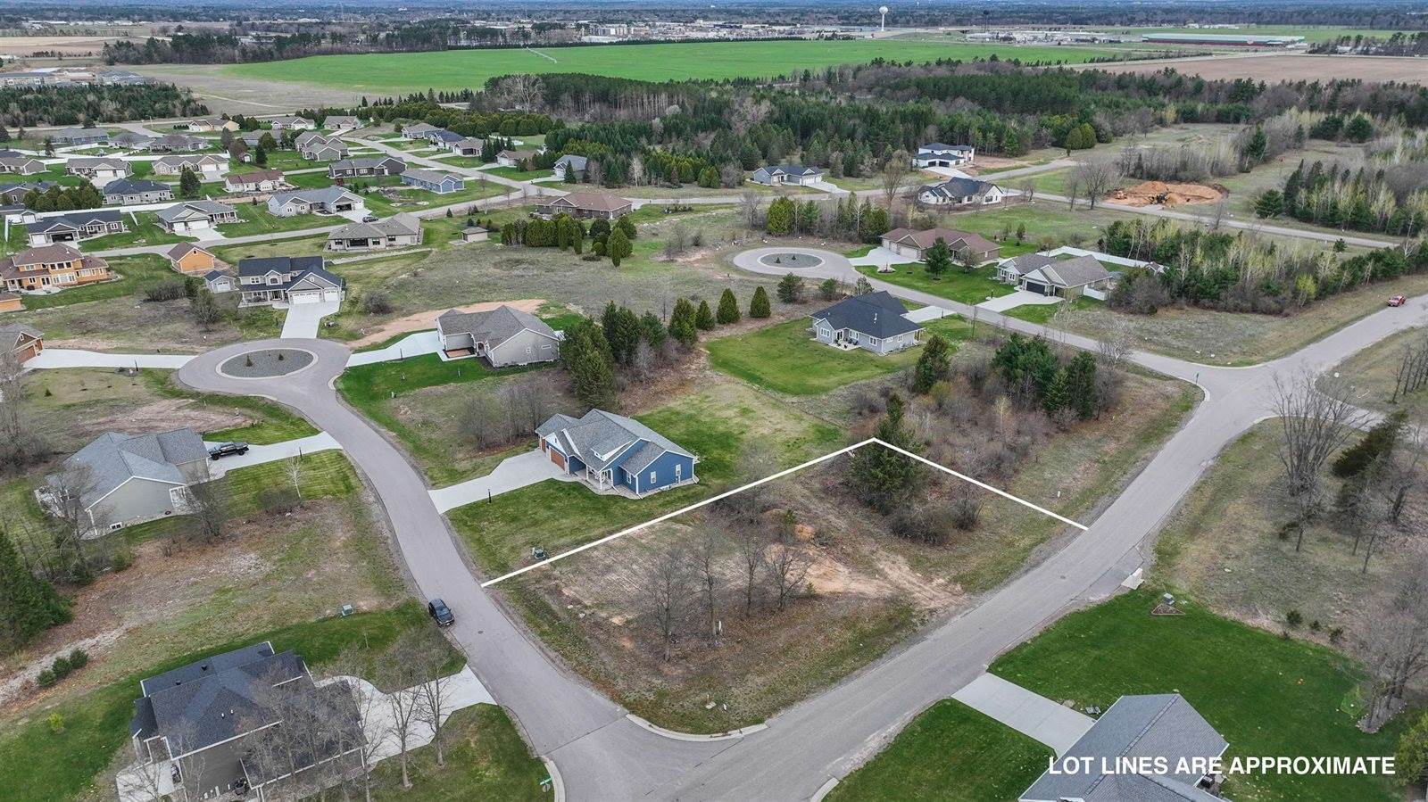 600 West Silverleaf Court, Plover, WI 54467