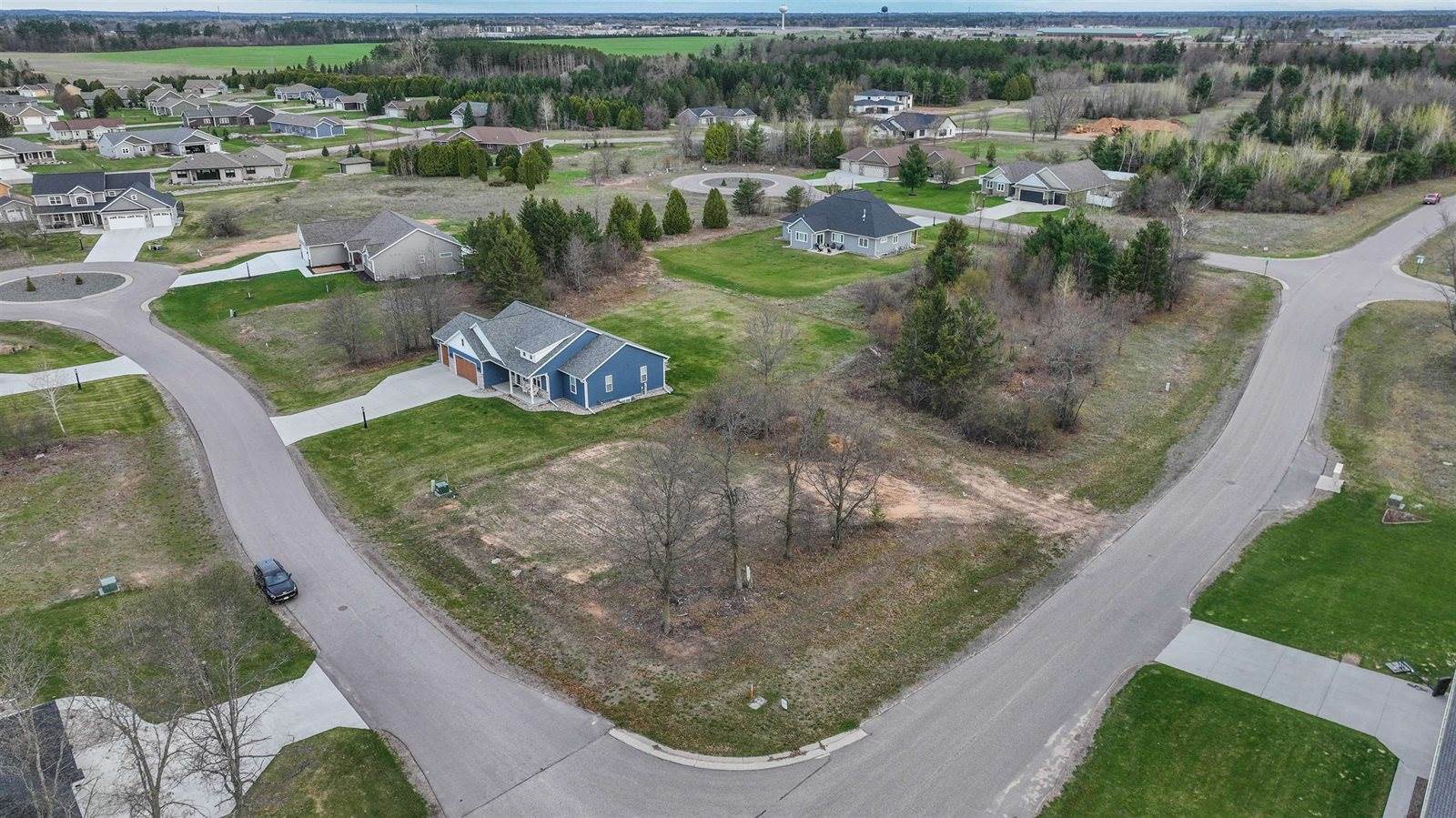 600 West Silverleaf Court, Plover, WI 54467