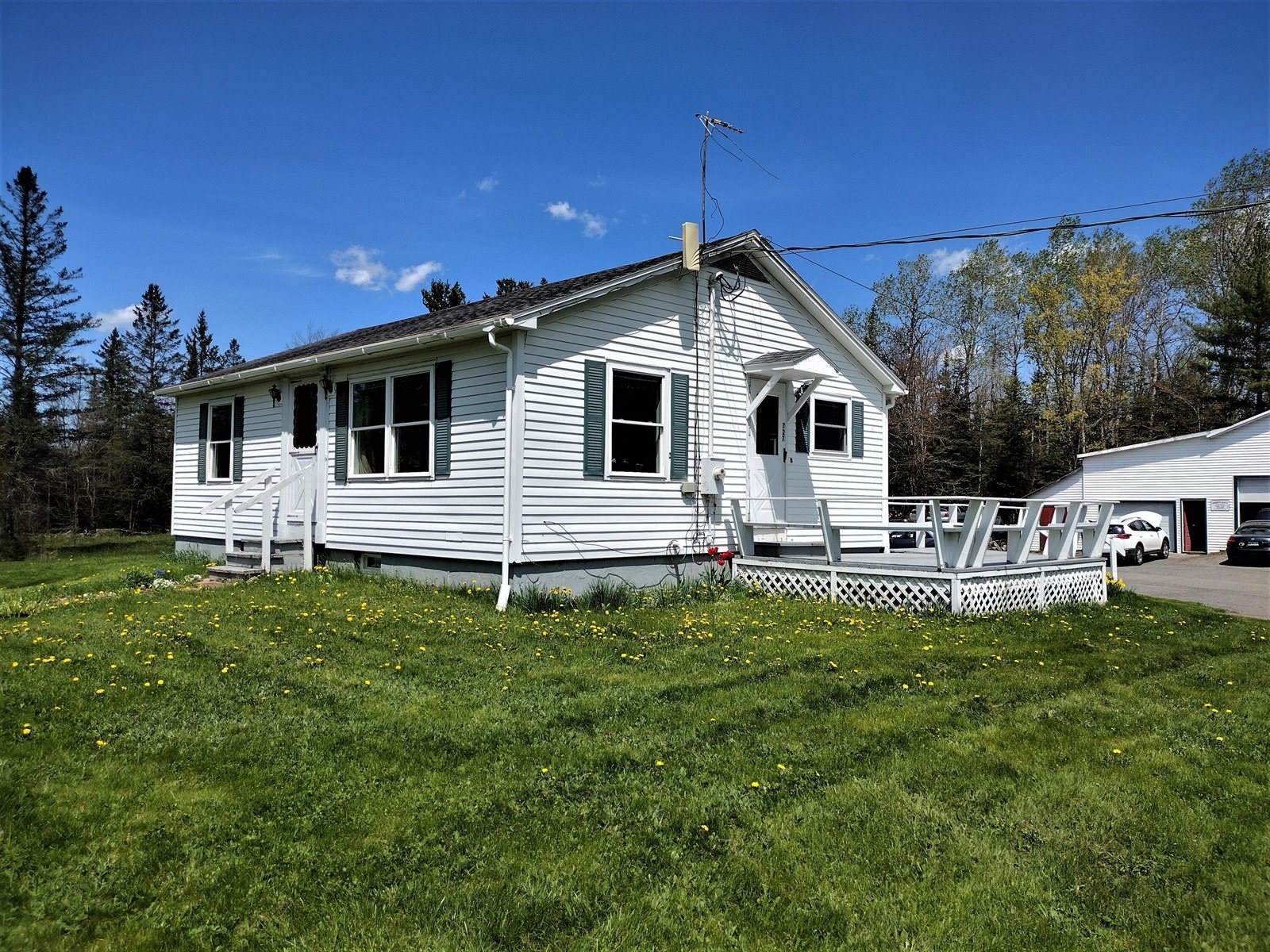 727 Dexter Road, Corinna, ME 04928