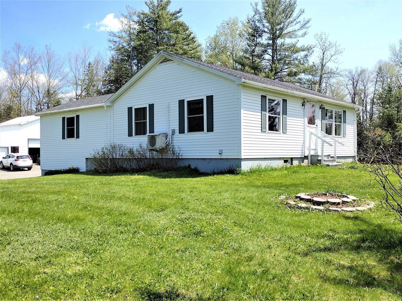 727 Dexter Road, Corinna, ME 04928