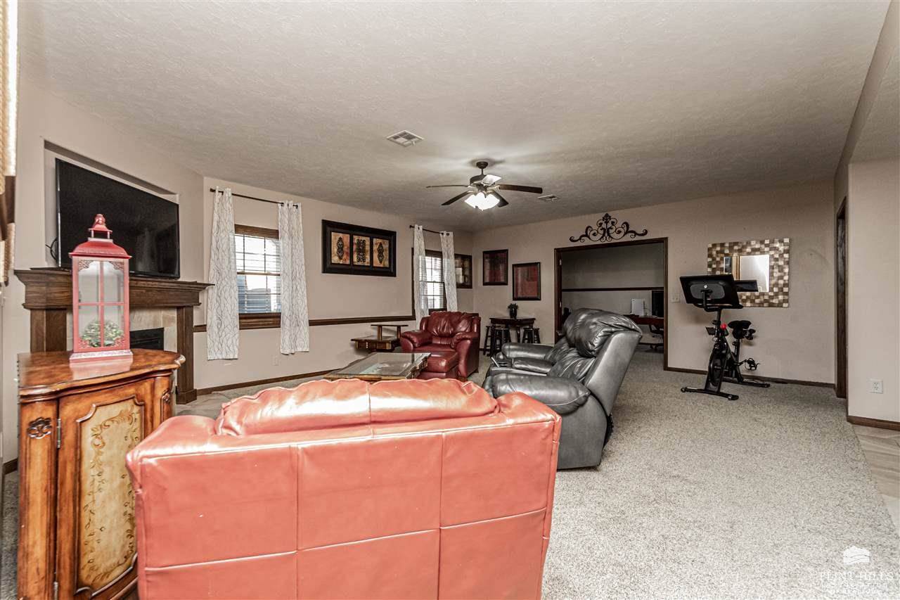 120 Michaels Way, Junction City, KS 66441