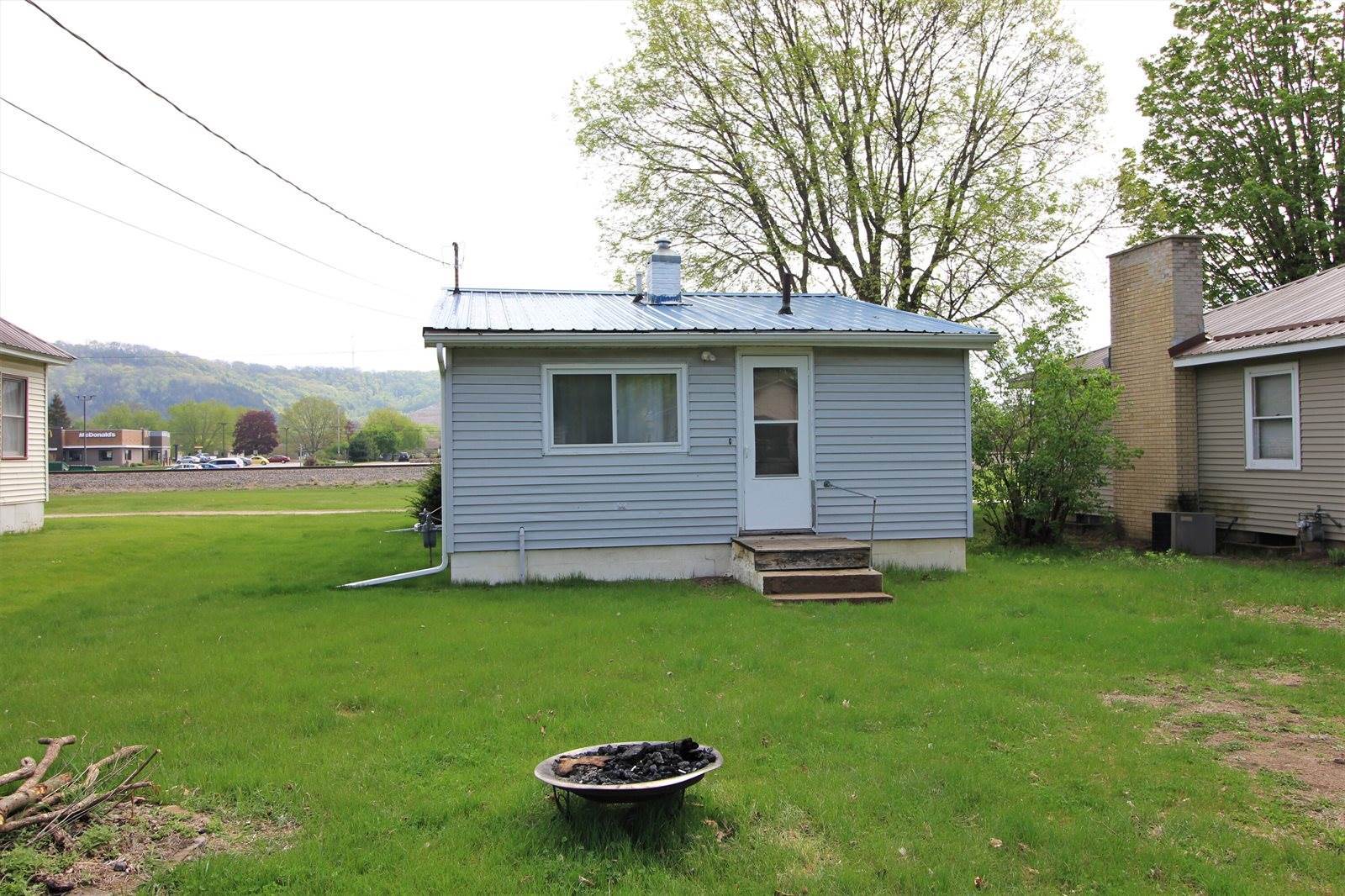 619 South Illinois St, Prairie Du Chien, WI 53821