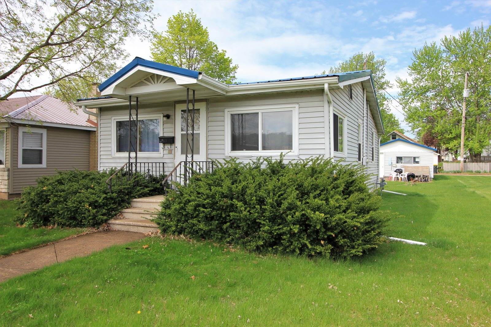 619 South Illinois St, Prairie Du Chien, WI 53821