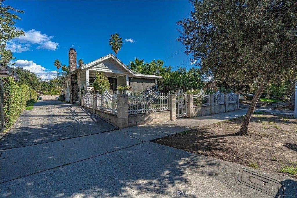 584 North Mar Vista Avenue, Pasadena, CA 91106