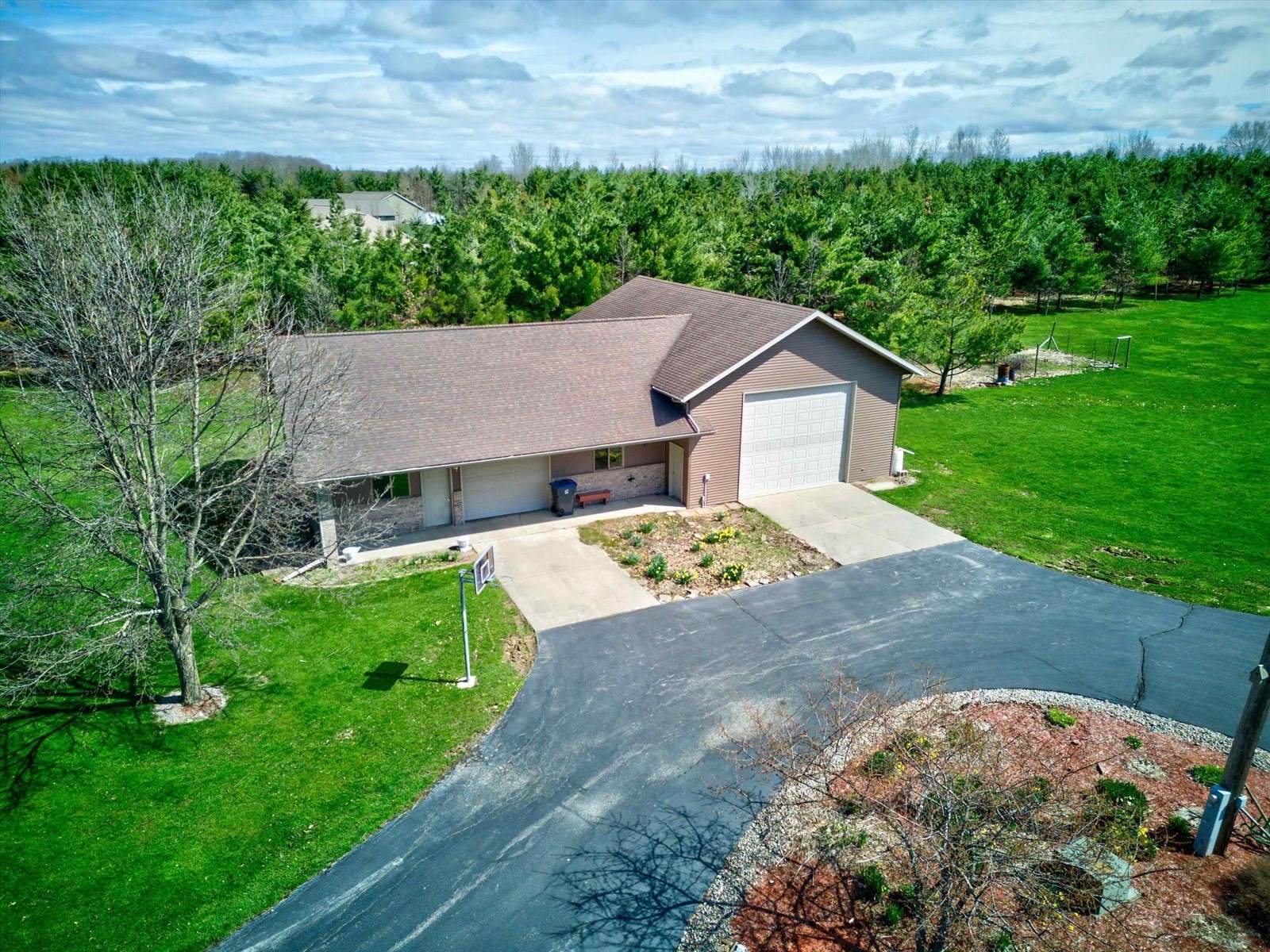 11936 Roberta Lane, Marshfield, WI 54449