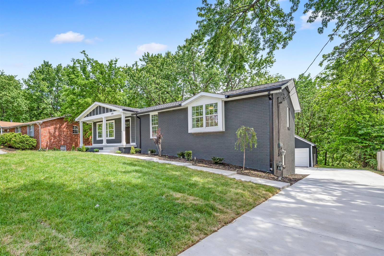 335 Brewer Dr, Nashville, TN 37211