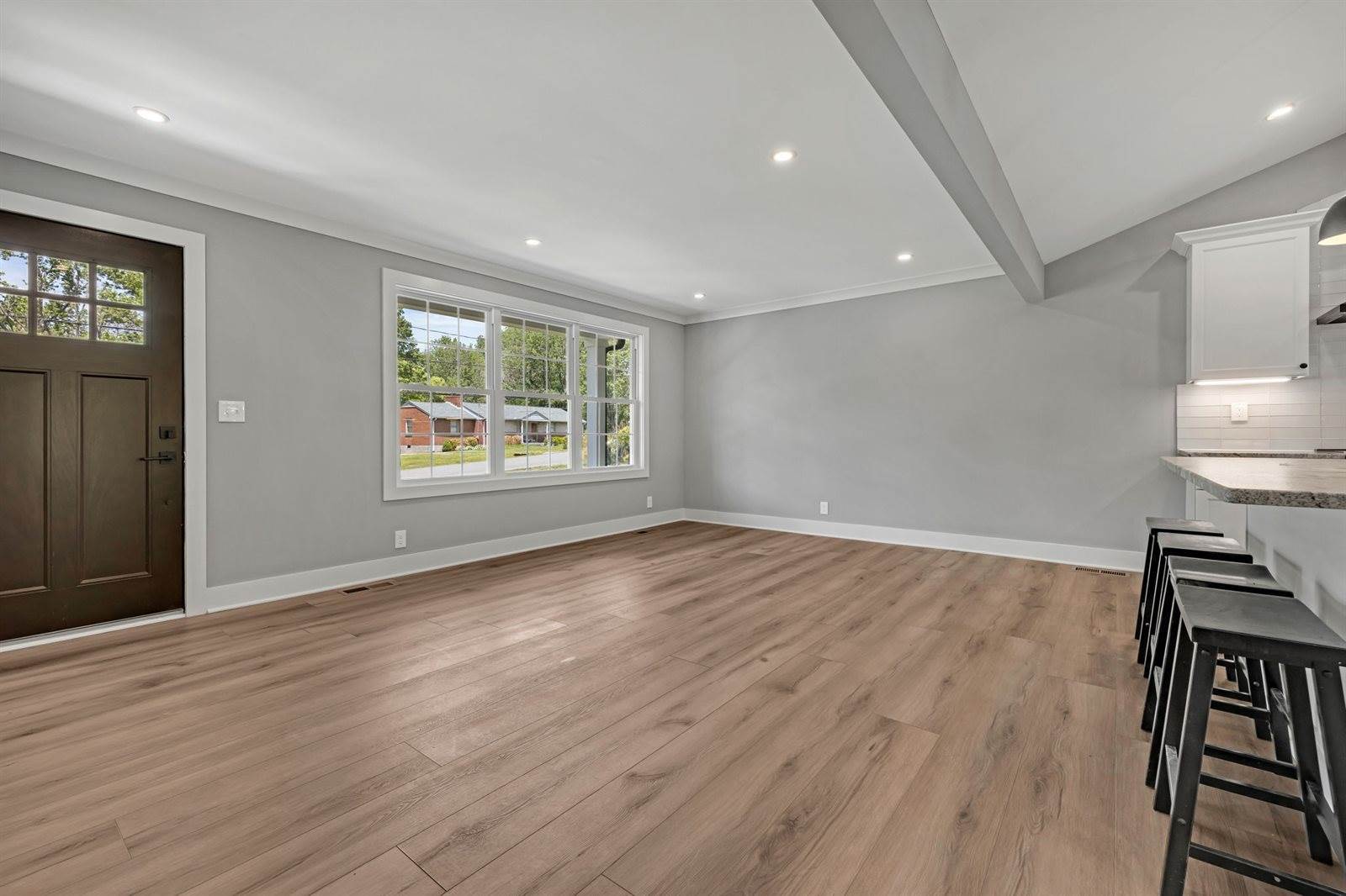 335 Brewer Dr, Nashville, TN 37211