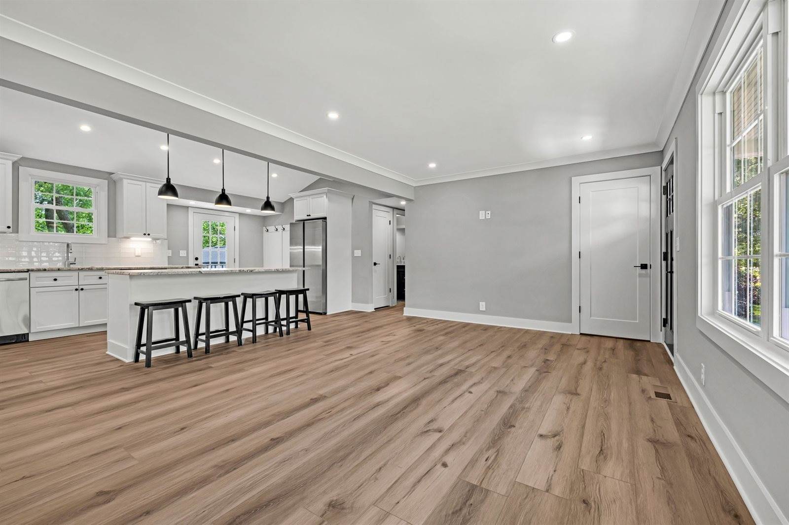 335 Brewer Dr, Nashville, TN 37211