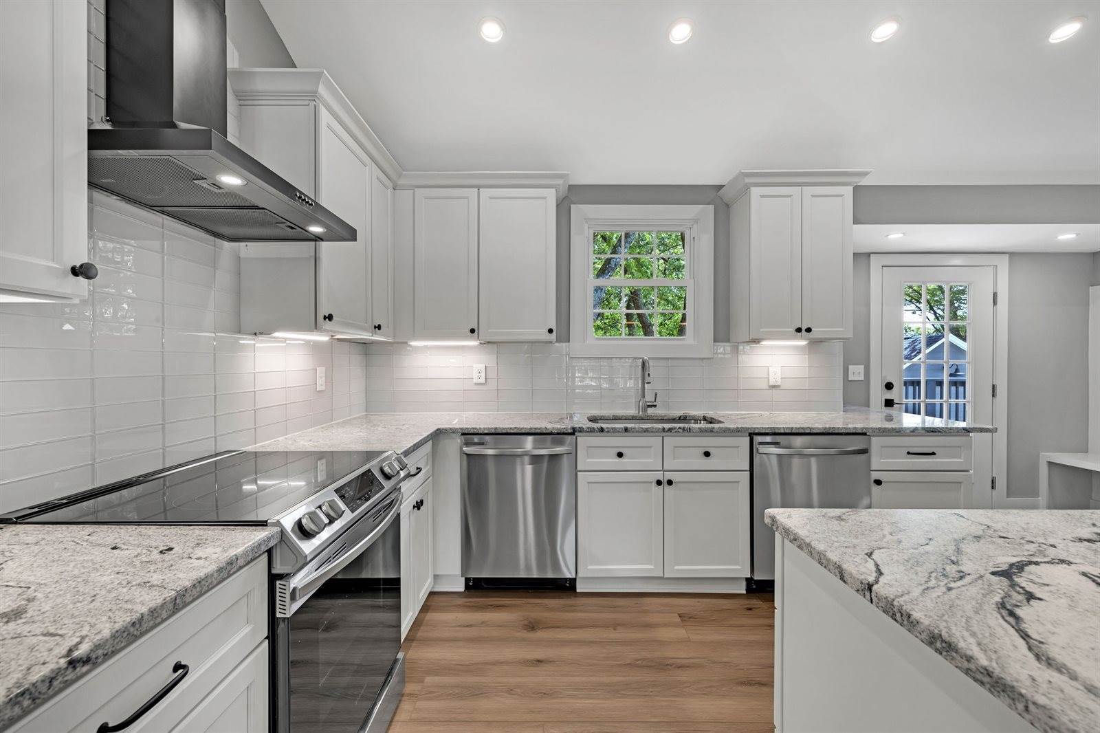 335 Brewer Dr, Nashville, TN 37211