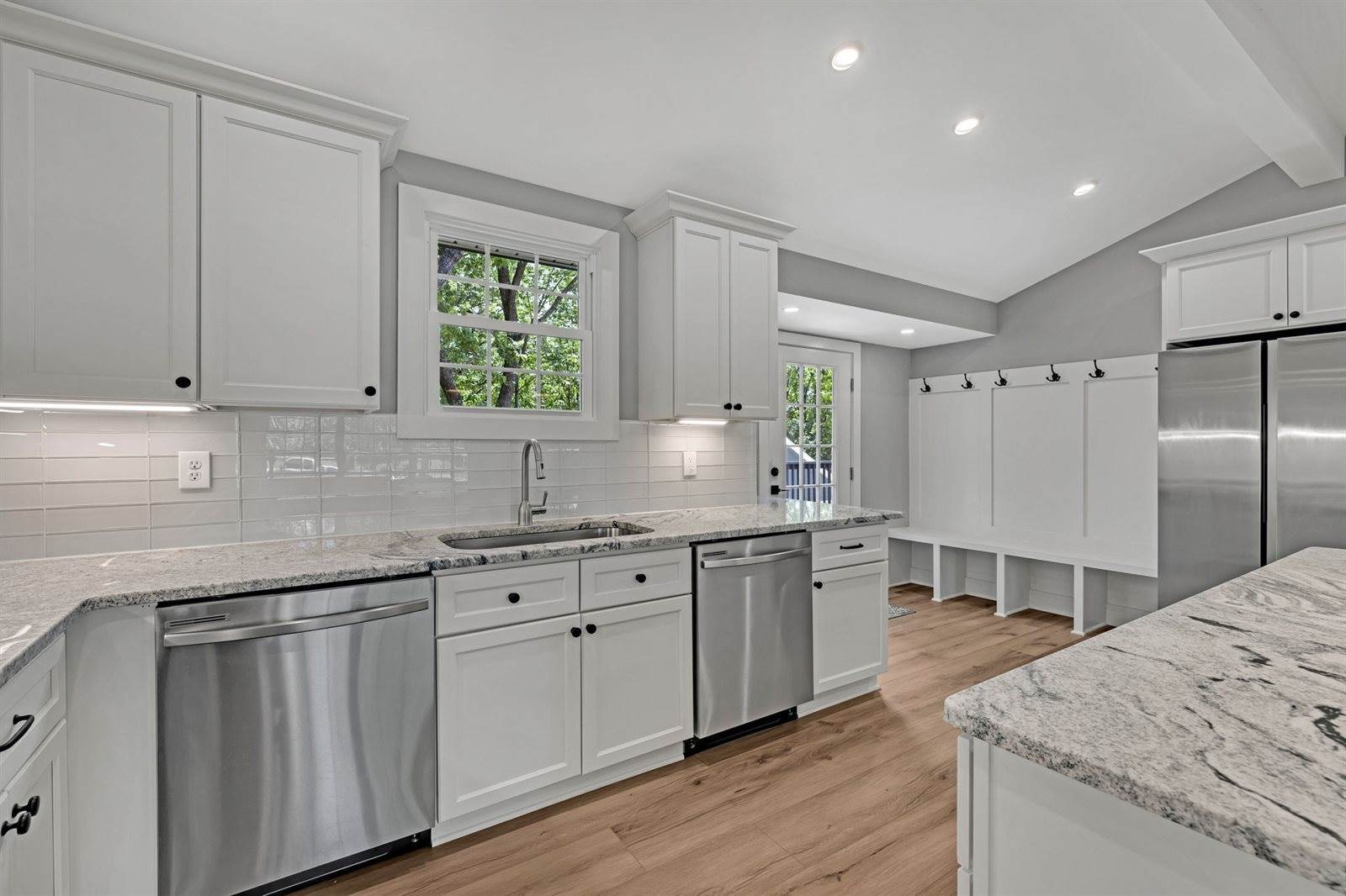 335 Brewer Dr, Nashville, TN 37211