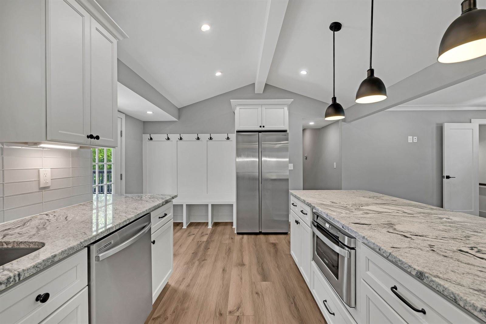 335 Brewer Dr, Nashville, TN 37211