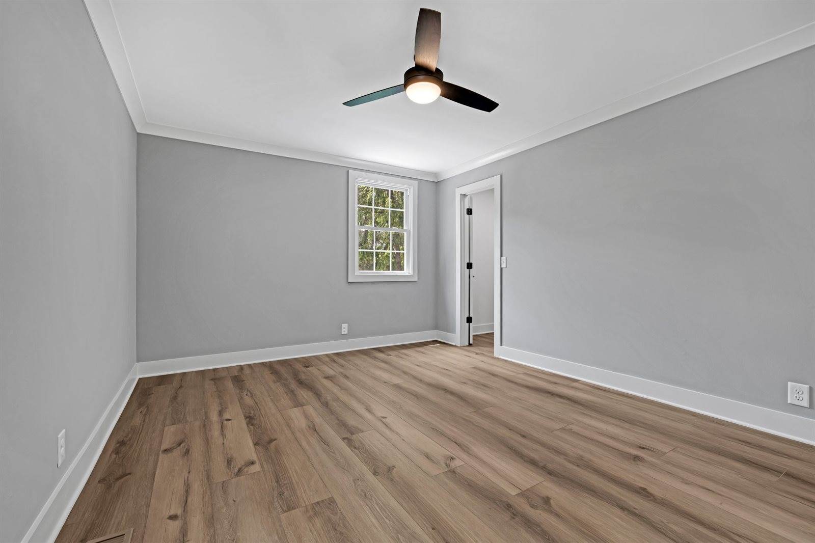 335 Brewer Dr, Nashville, TN 37211