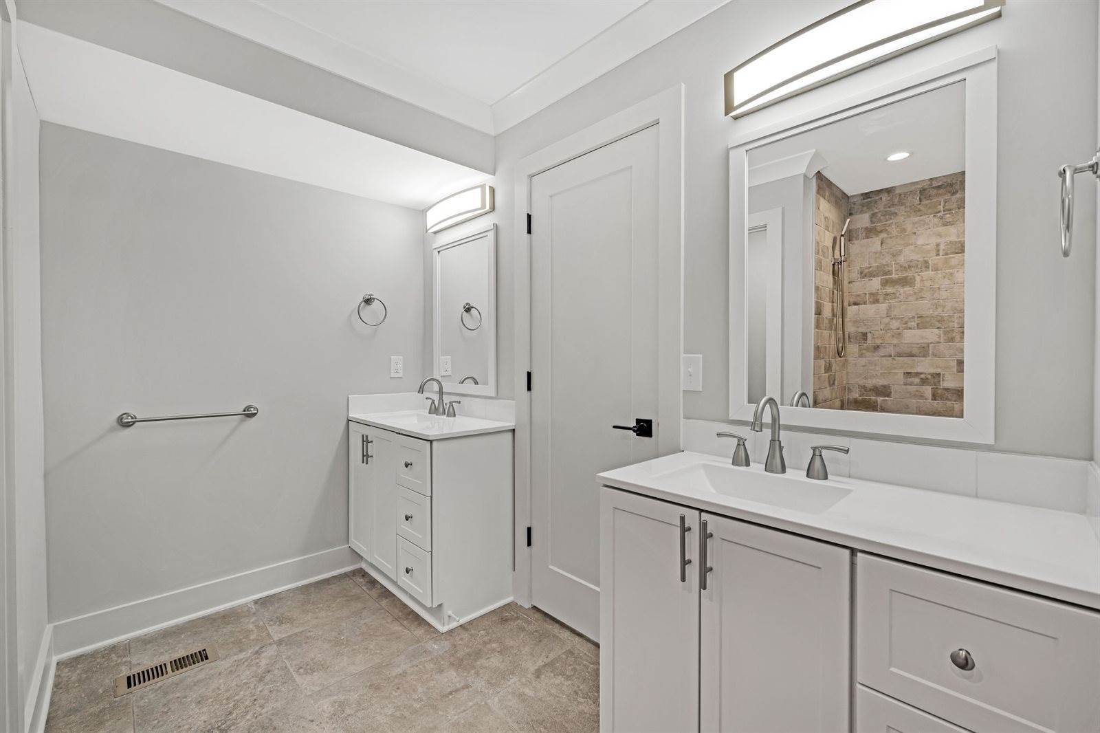 335 Brewer Dr, Nashville, TN 37211