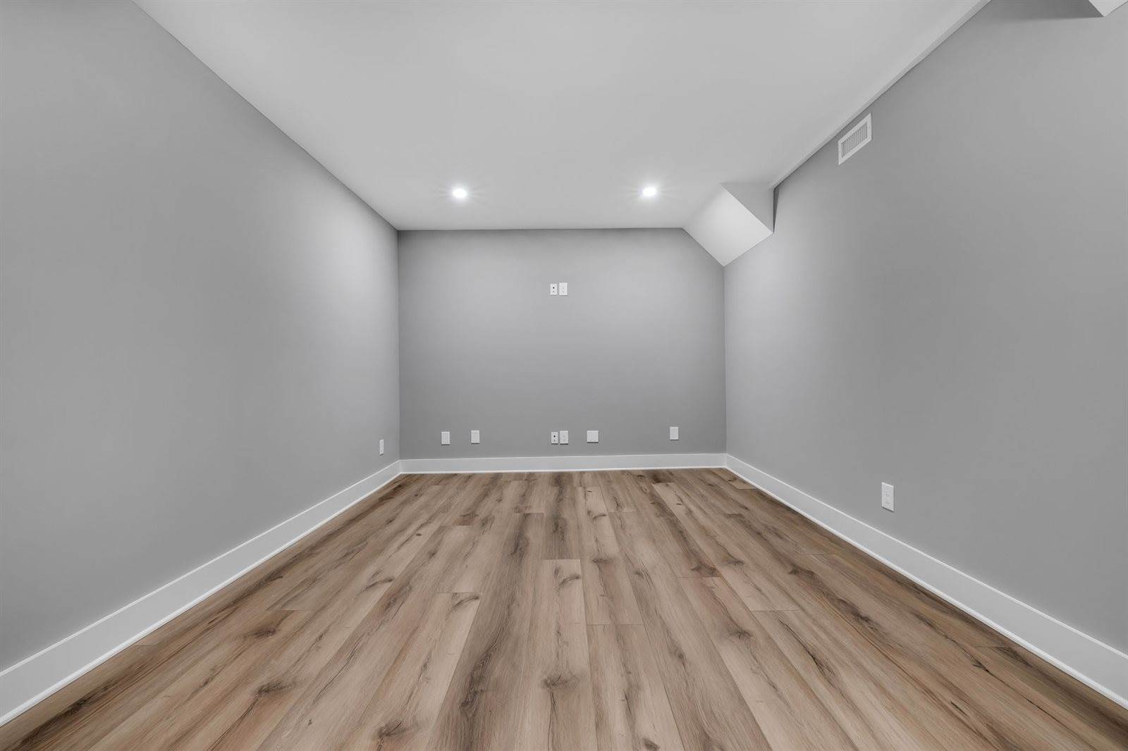 335 Brewer Dr, Nashville, TN 37211