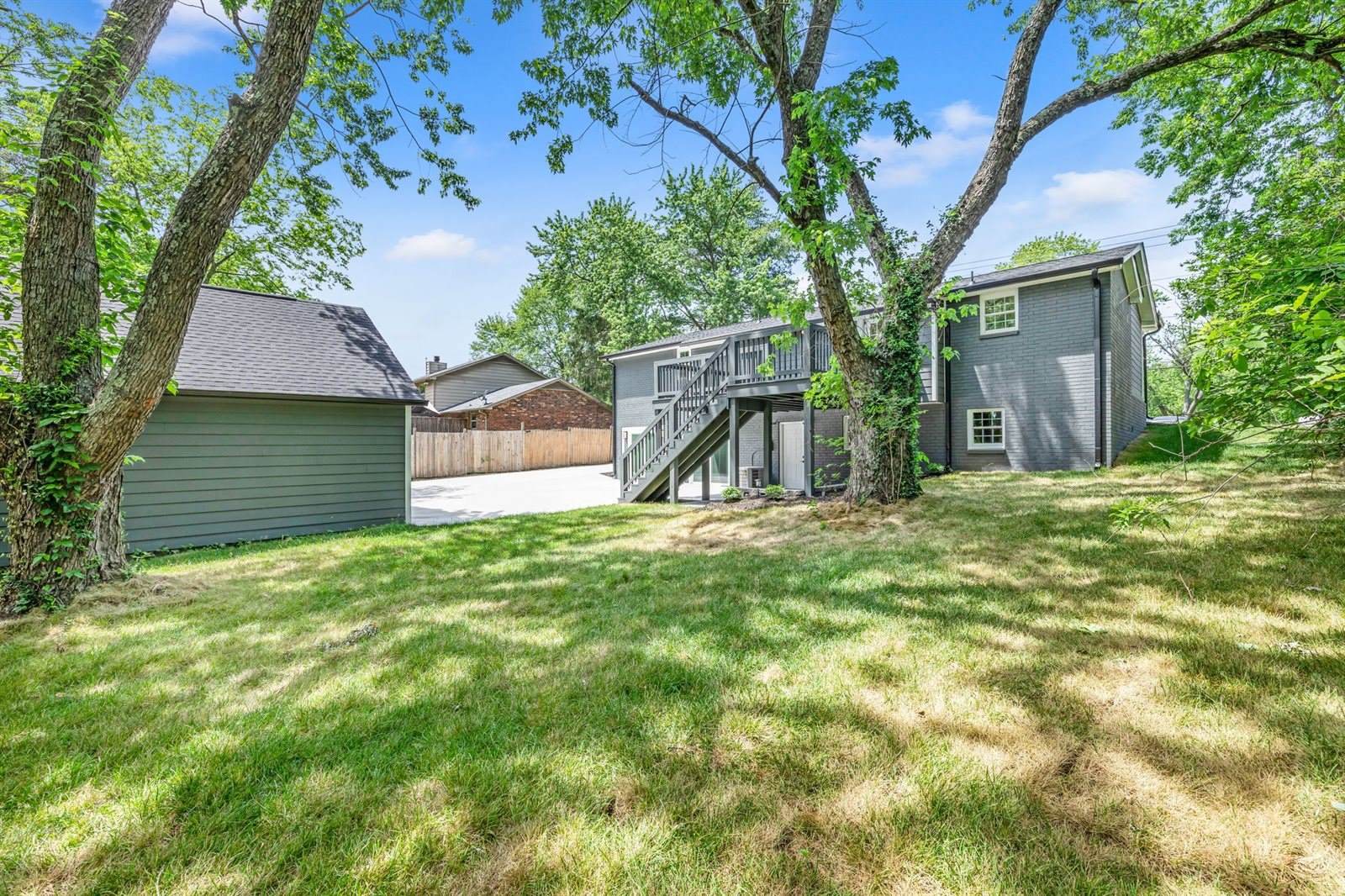 335 Brewer Dr, Nashville, TN 37211