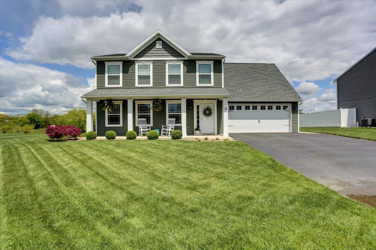 38 W Clarissa Drive, Shippensburg, PA 17257