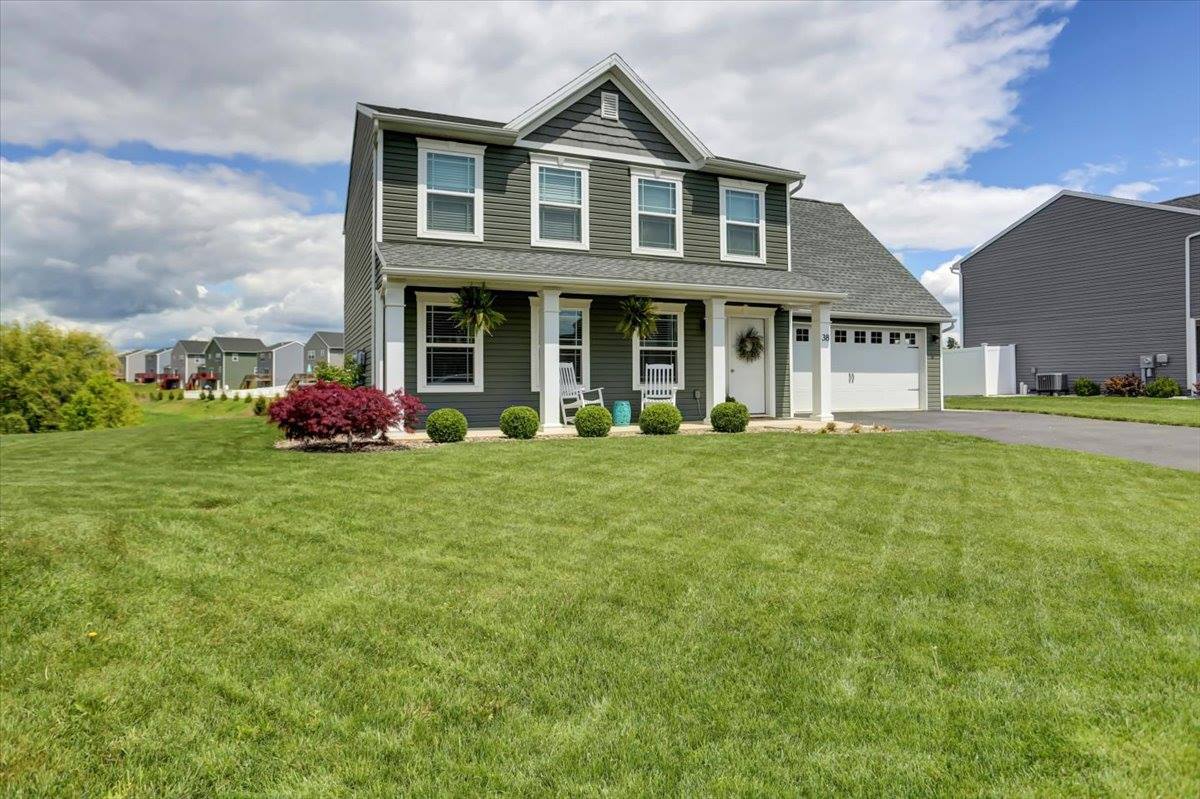 38 W Clarissa Drive, Shippensburg, PA 17257