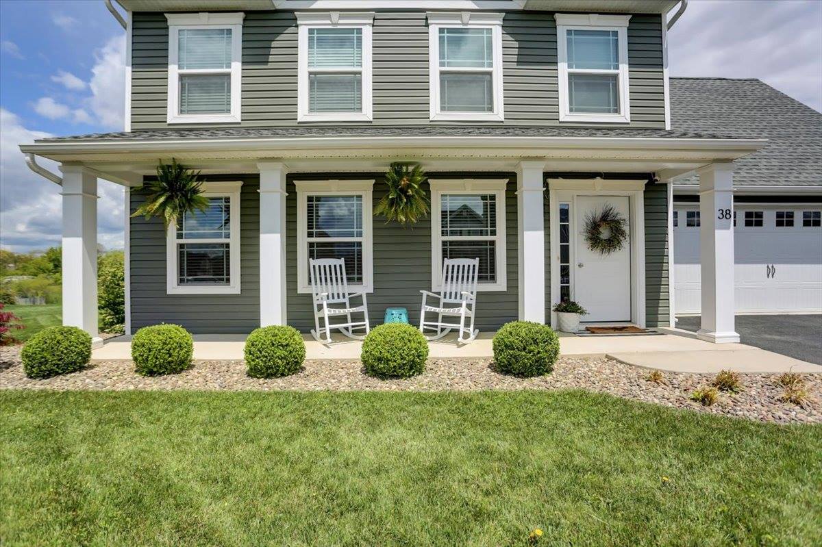 38 W Clarissa Drive, Shippensburg, PA 17257