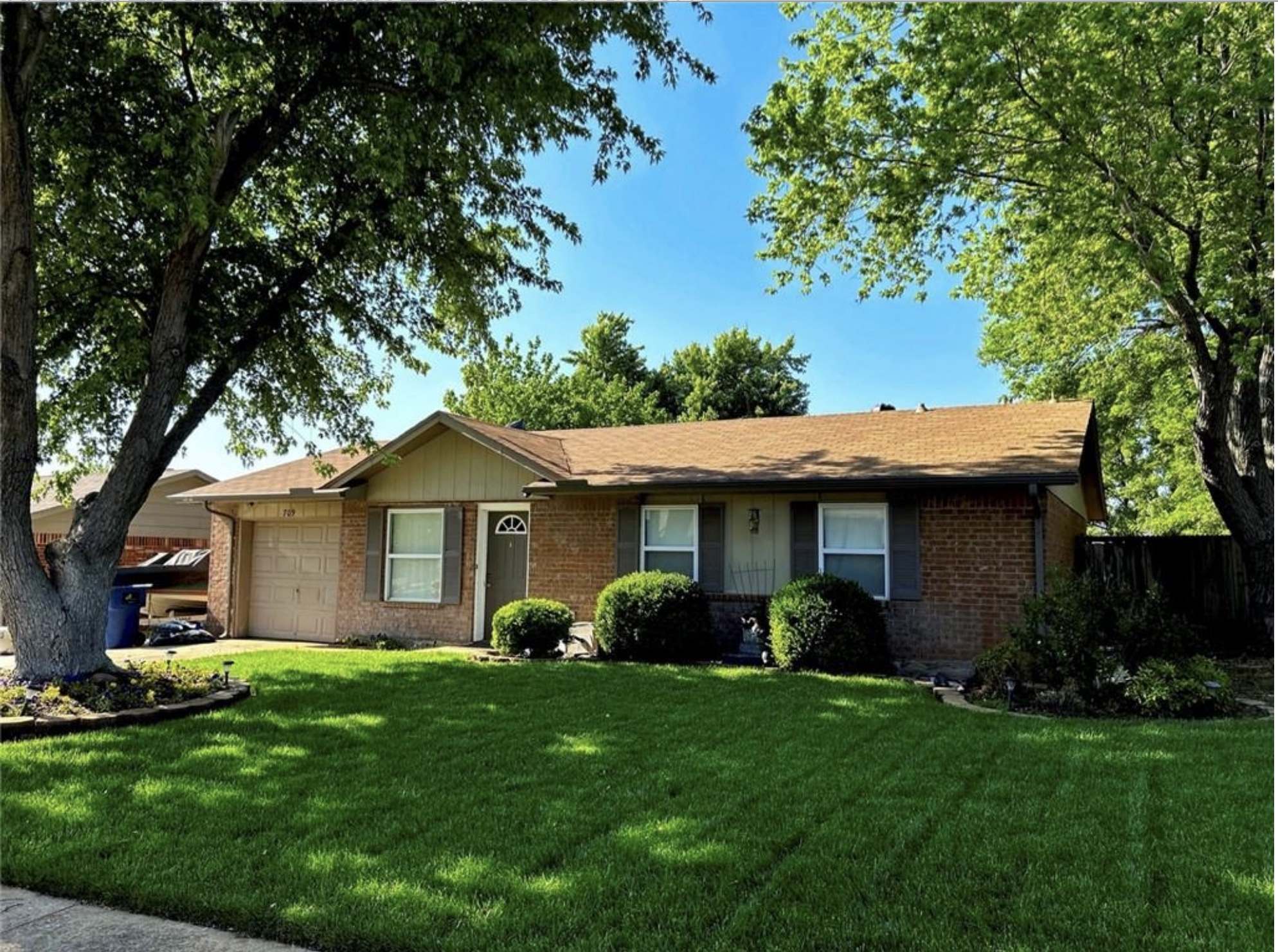 709 Meadow Lake Dr, Noble, OK 73068