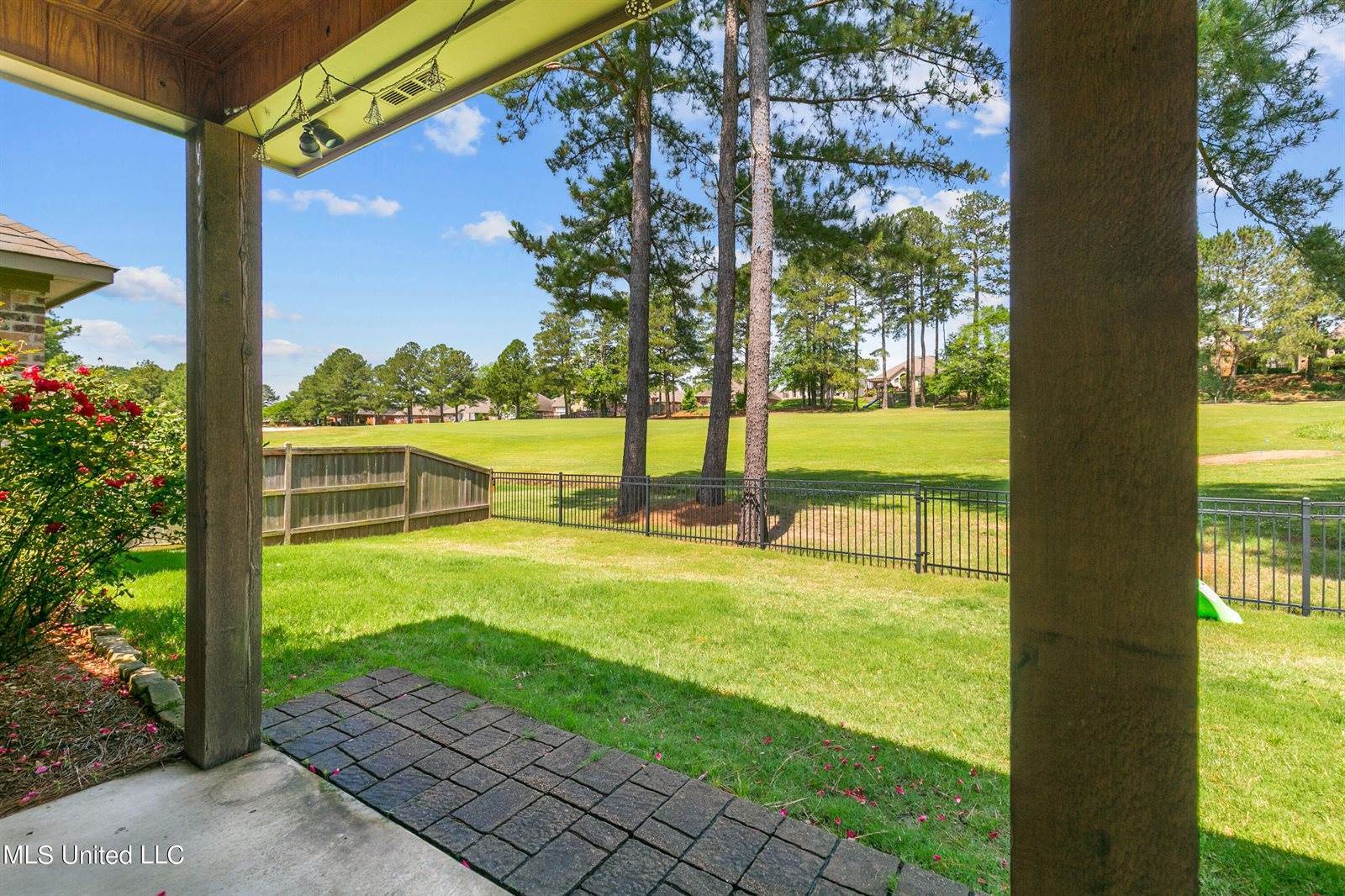 955 Willow Grande Circle, Brandon, MS 39047