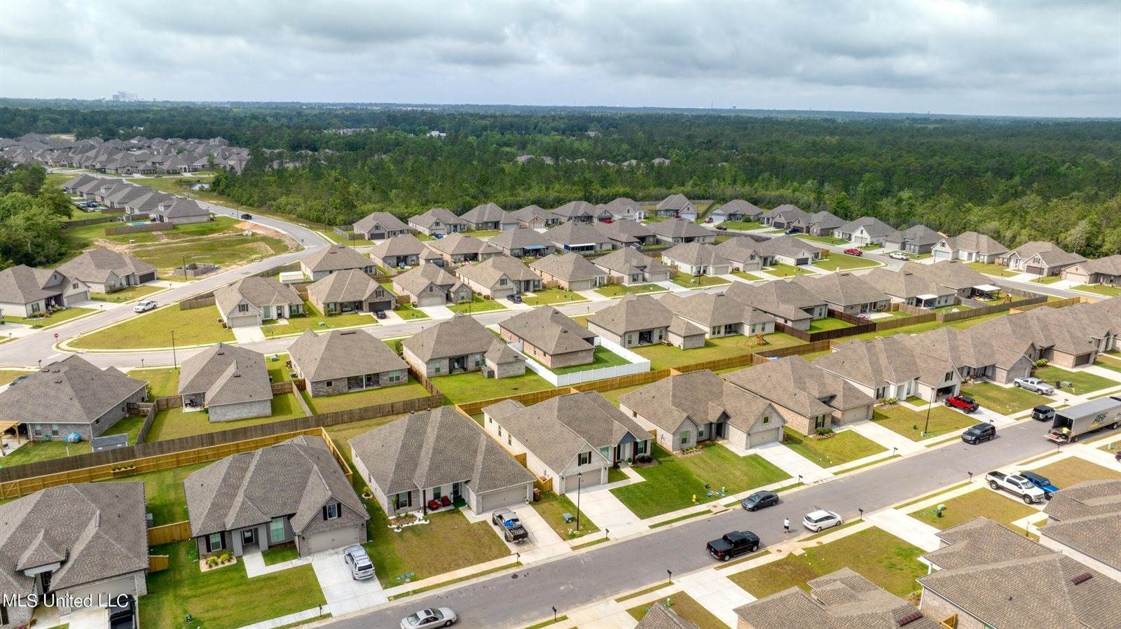 3741 Hamilton Drive, D'Iberville, MS 39540