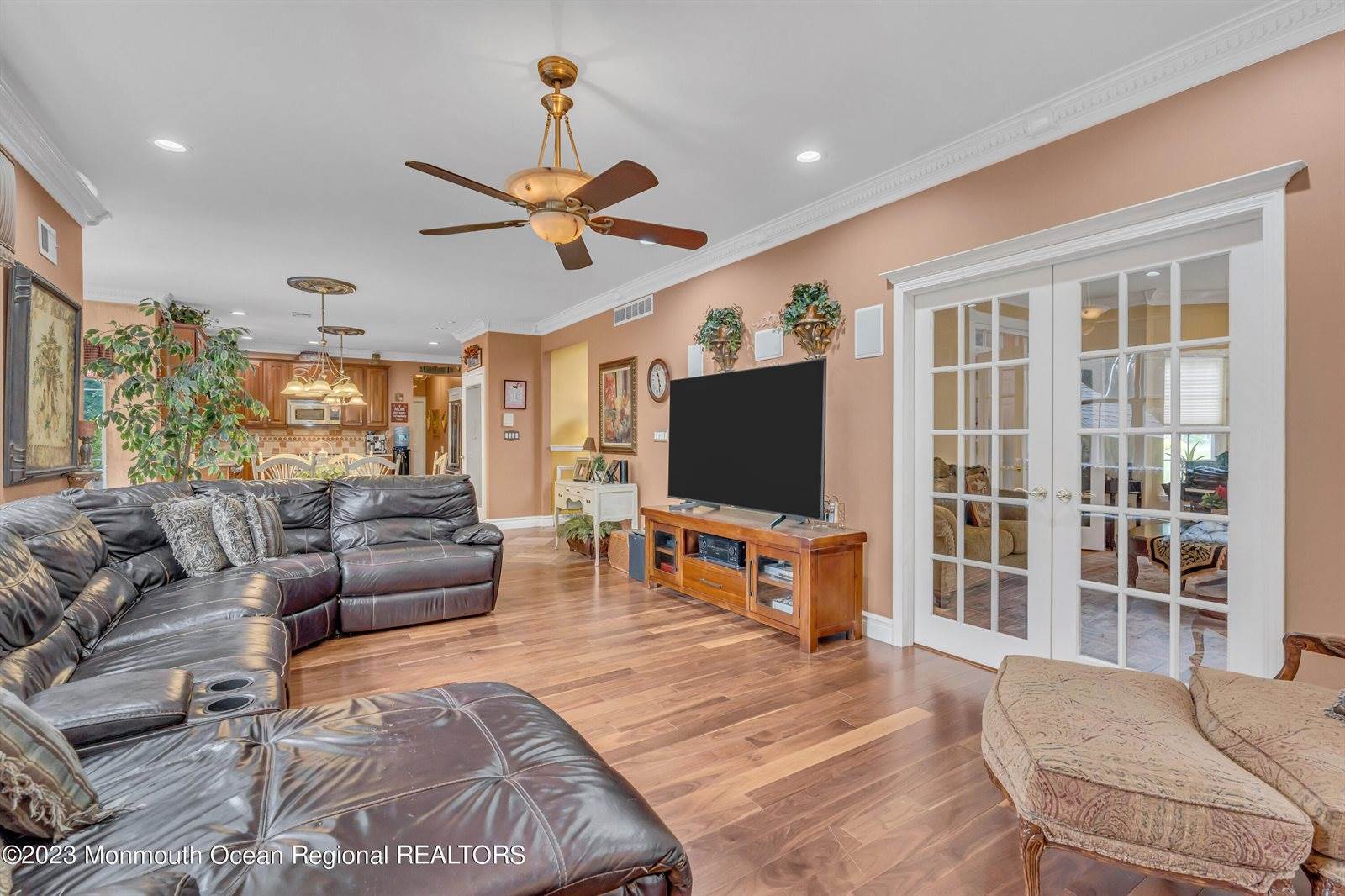 19 Sycamore Court, Monroe, NJ 08831