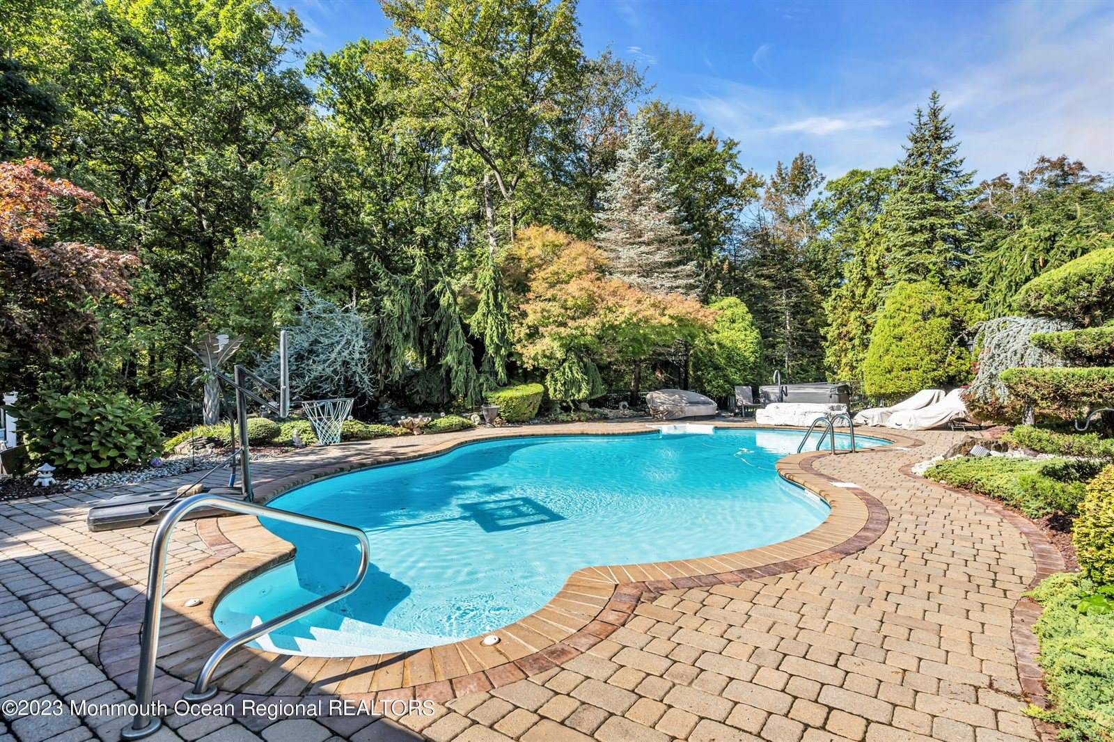 19 Sycamore Court, Monroe, NJ 08831